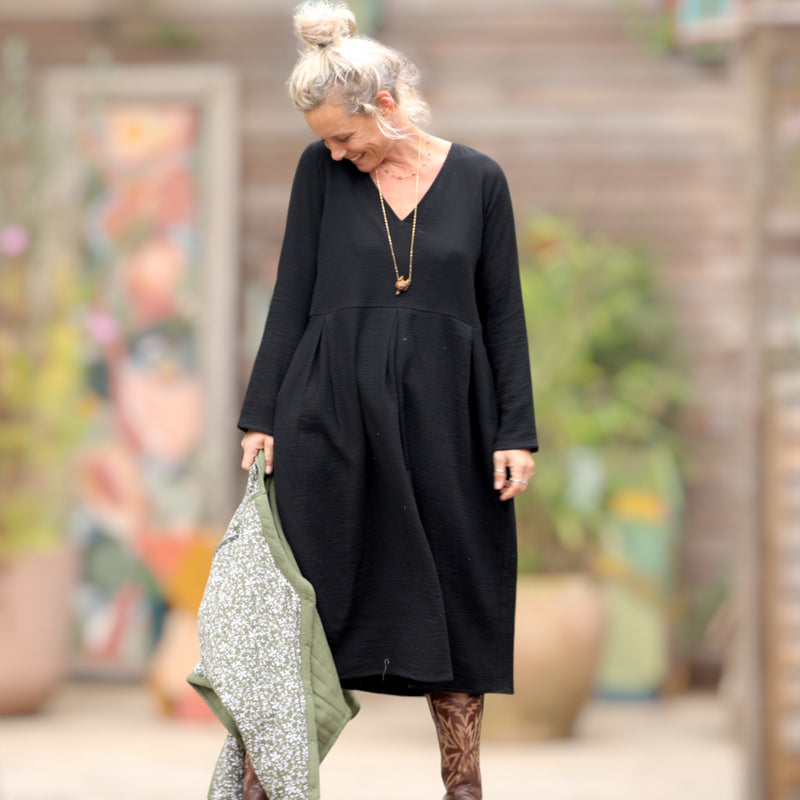 Robe romane - double gaze de coton noire