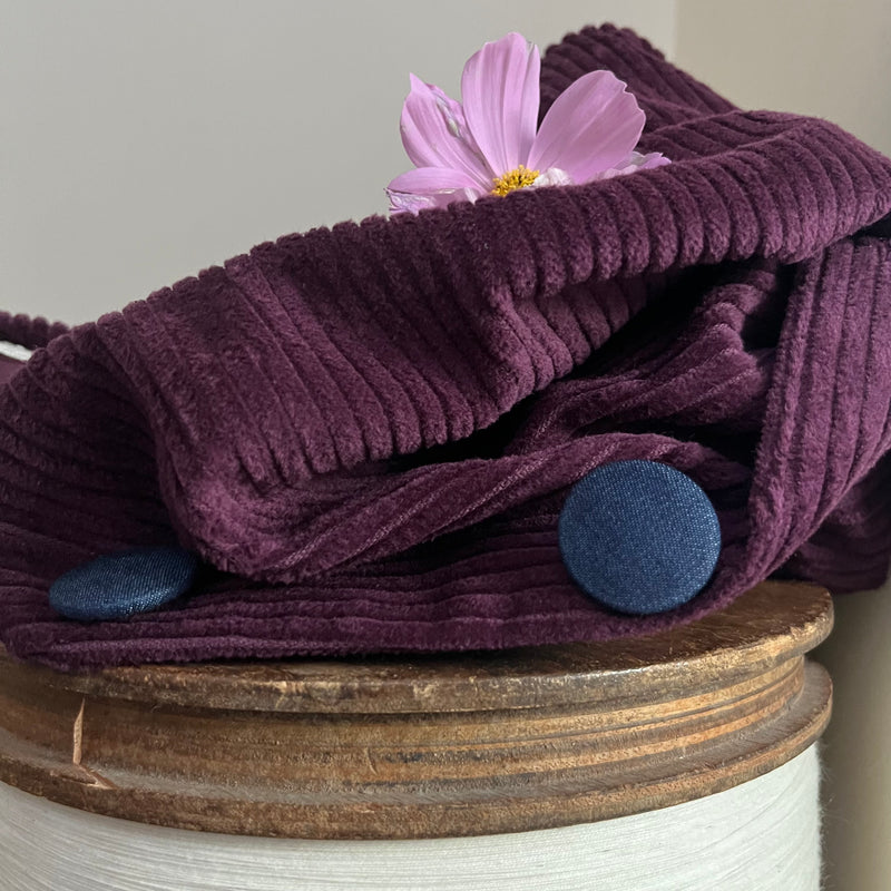 Veste kimono Yoko - velours côtelé aubergine - boutons jean bleu