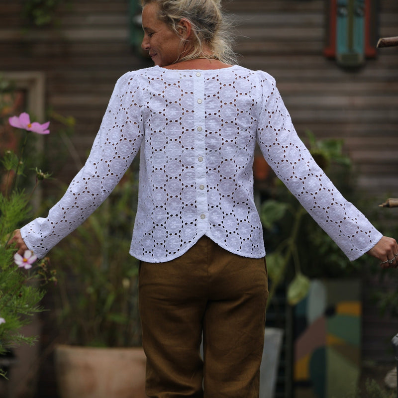 Blouse Flora - broderie fleurie ajourée blanche - Quintessence