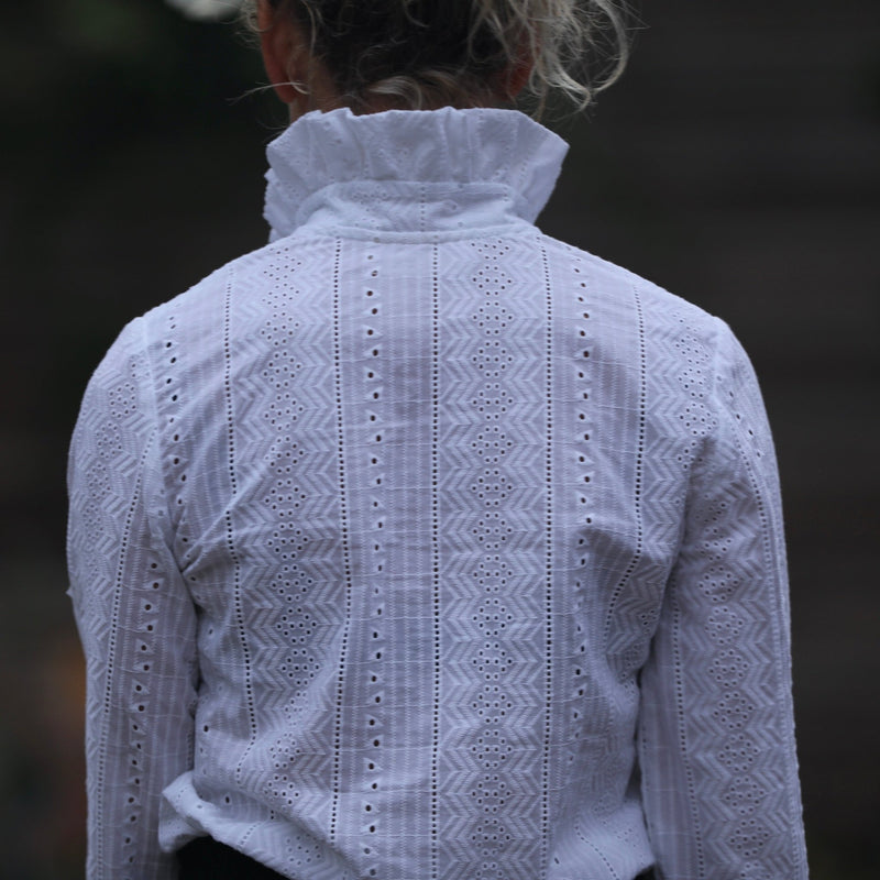 Blouse Marthe - broderie géométrique blanche - Quintessence