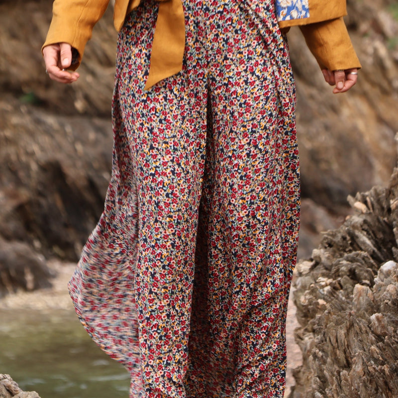 Pantalon drapé Mathilda "pour les grandes" - viscose fleuri d'été - Quintessence