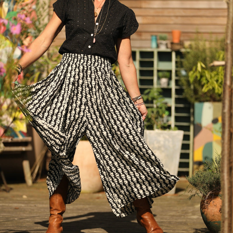 Pantalon Paco - viscose Batik noir/blanc - Quintessence