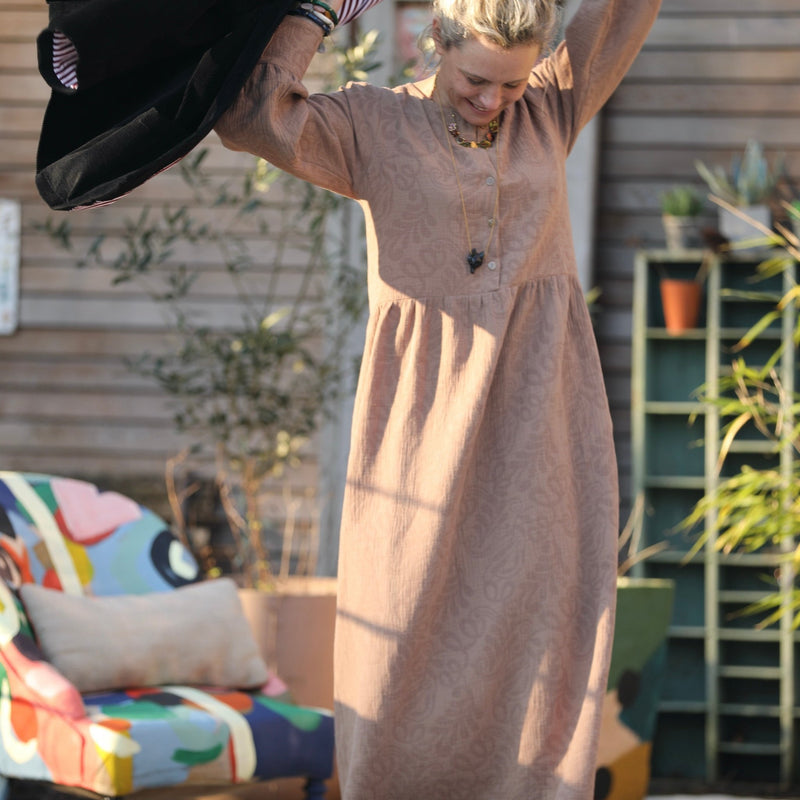 Robe Isis - jacquard coton/lin fleuri camel - Quintessence