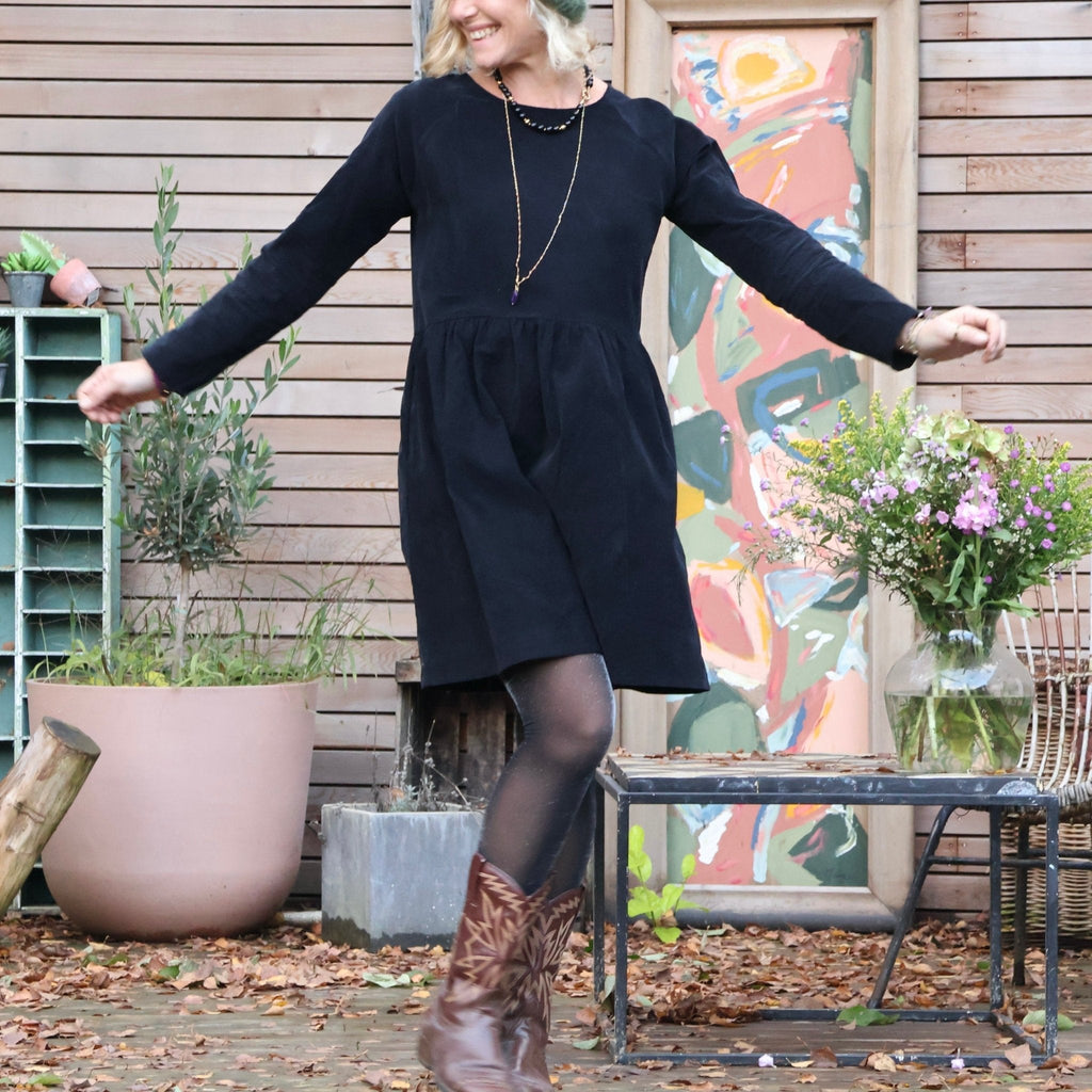 Robe Mia midi - velours milleraies noir - Quintessence