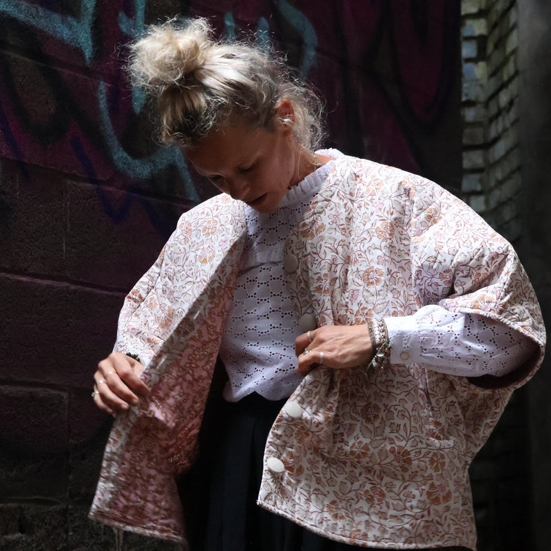 Veste kimono Yoko - coton matelassé fleuri automnal/ doublure fleuri rosé - Quintessence