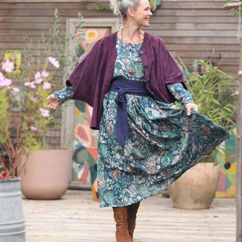 Veste kimono Yoko - velours côtelé aubergine - boutons jean bleu - Quintessence